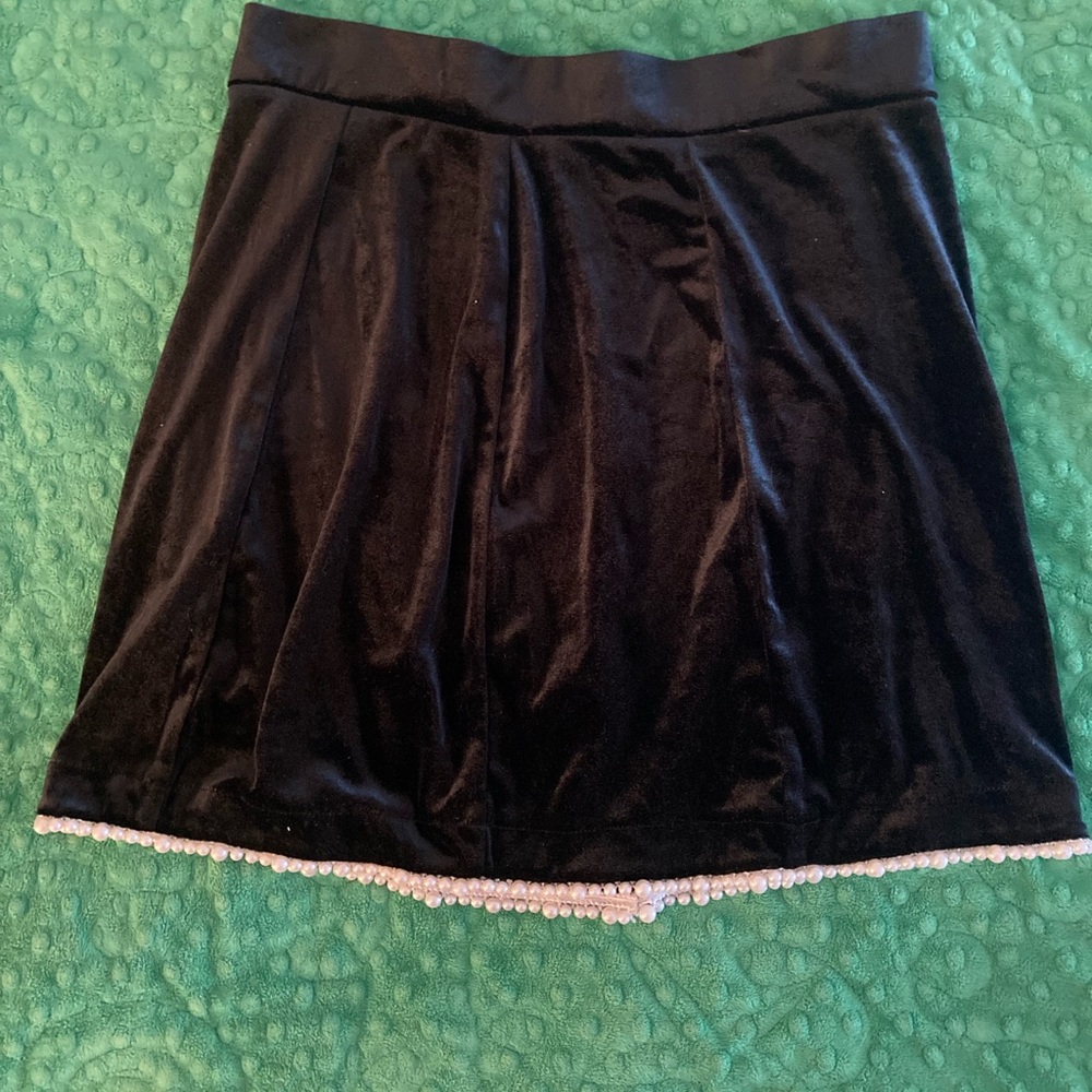 Black velour and pearls skirt
